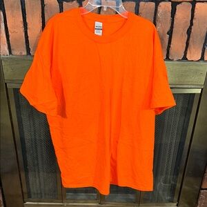 Gildan Men's Bright Orange Short Sleeve Tee